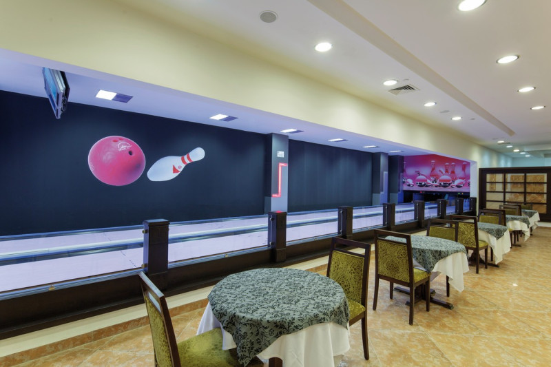 Alba Royal Hotel ●●●●●