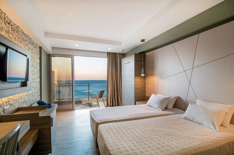 Pegasos Deluxe Beach Hotel ●●●●●