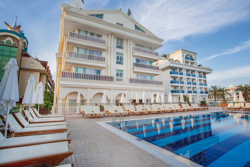 Dream World Resort & Spa ●●●●●