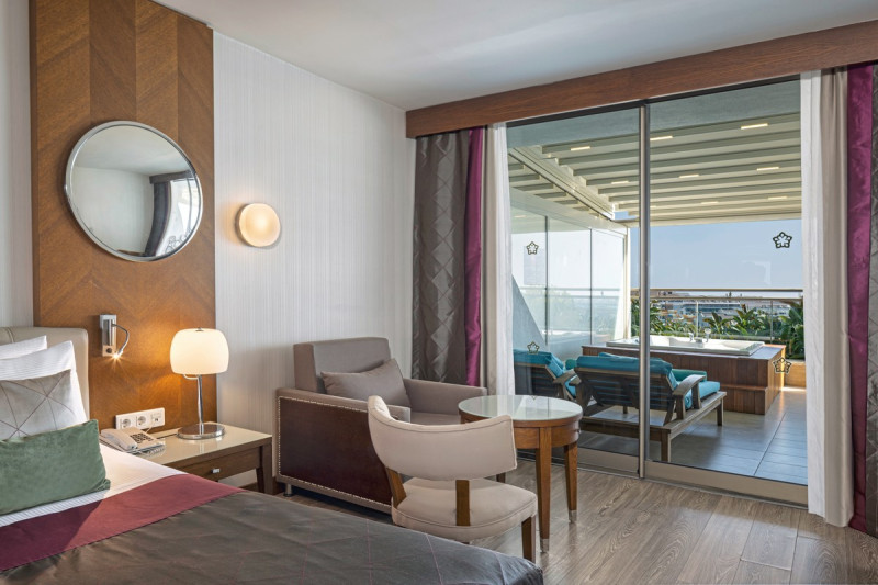 Wbsp. Doppelzimmer Deluxe Terasse Jacuzzi