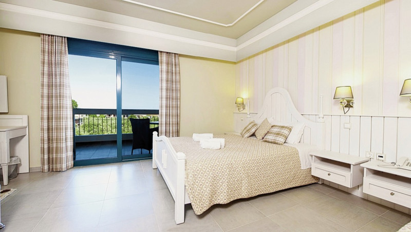 Ocean Beach ●●●●