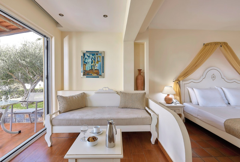 Alexander Beach Hotel & Village Resort