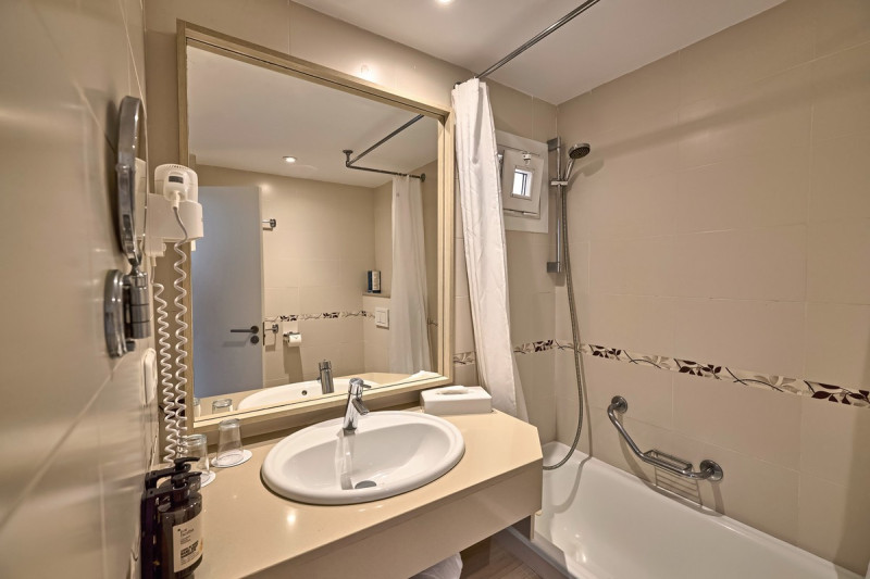 Universal Aparthotel Don Camilo ●●●●