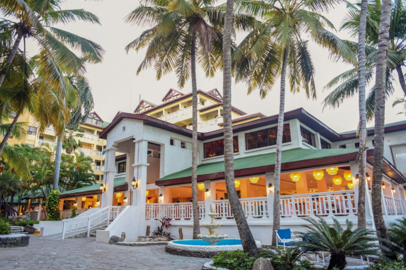 Coral Costa Caribe Beach Resort ●●●○