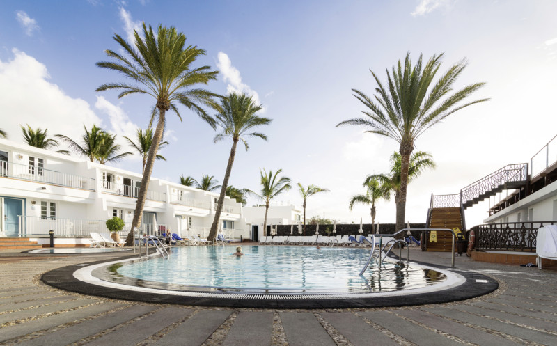 Plus Fariones Apartamentos