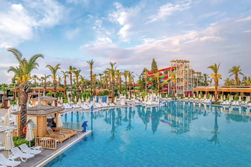 Delphin Palace