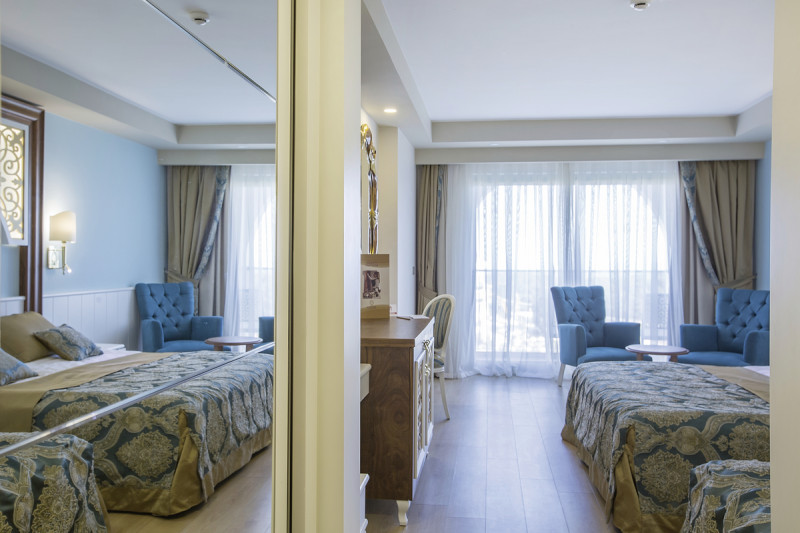 J'adore Deluxe Hotel & Spa