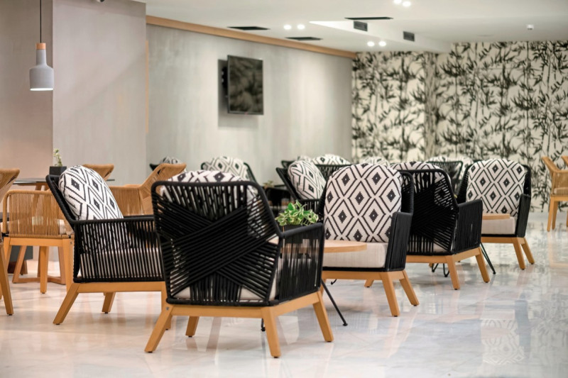 Theartemis Palace ●●●●○