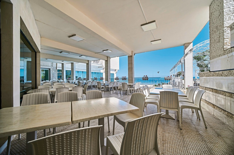 Bilyana Beach Hotel ●●●●