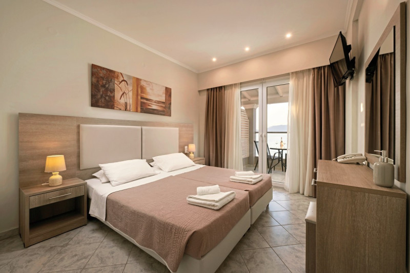 Golden Sunset ●●●