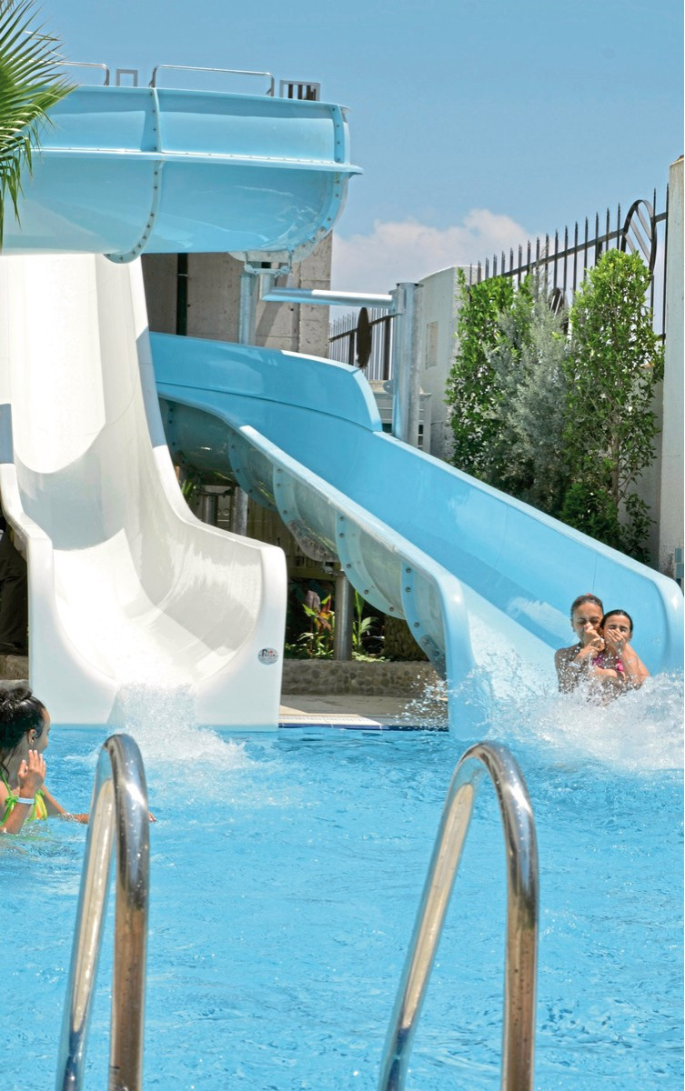 Port Side Resort Hotel 