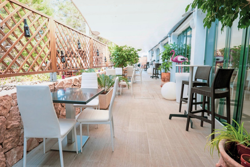 Rosales ●●●○