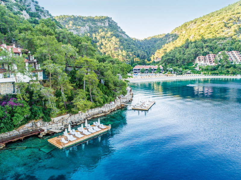 Hillside Beach Club