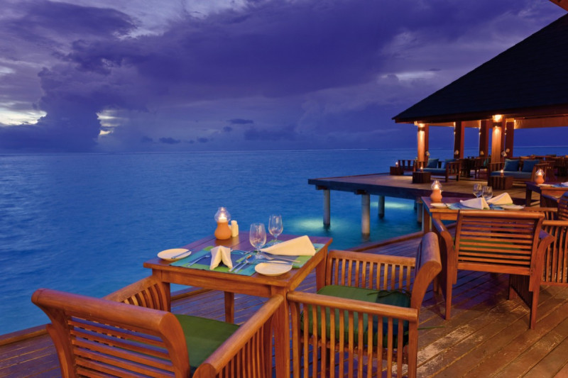 Summer Island Maldives ●●●●