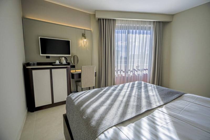 Orange Palace Hotel ●●●●○