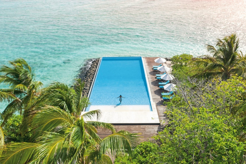 Summer Island Maldives ●●●●