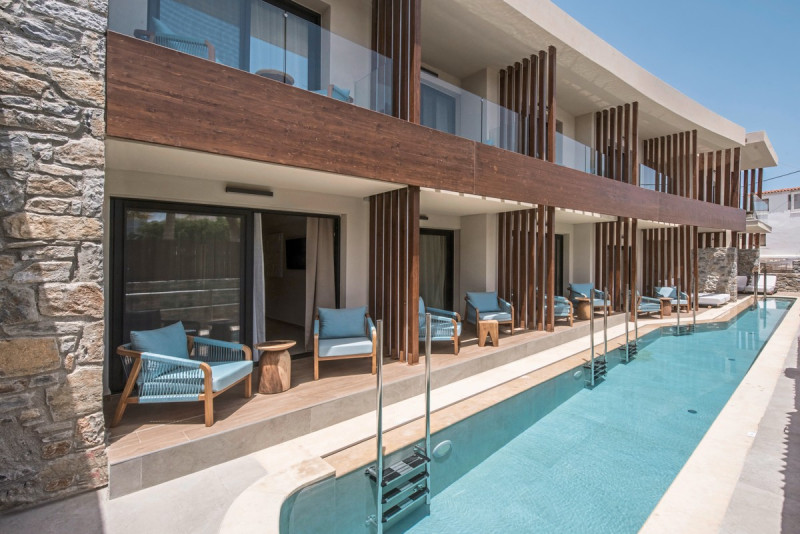 Noble Hotel Suites