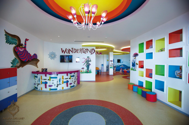 Azura Deluxe Resort & Spa Hotel