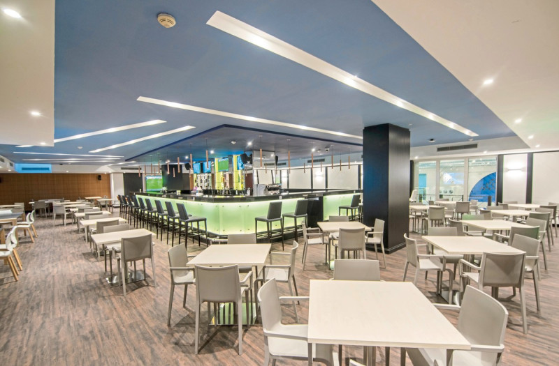 Reef Oasis Beach Resort