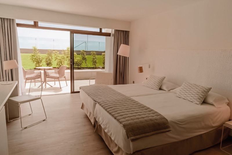 Wohnbeispiel Doppelzimmer Standard Infinity Pool