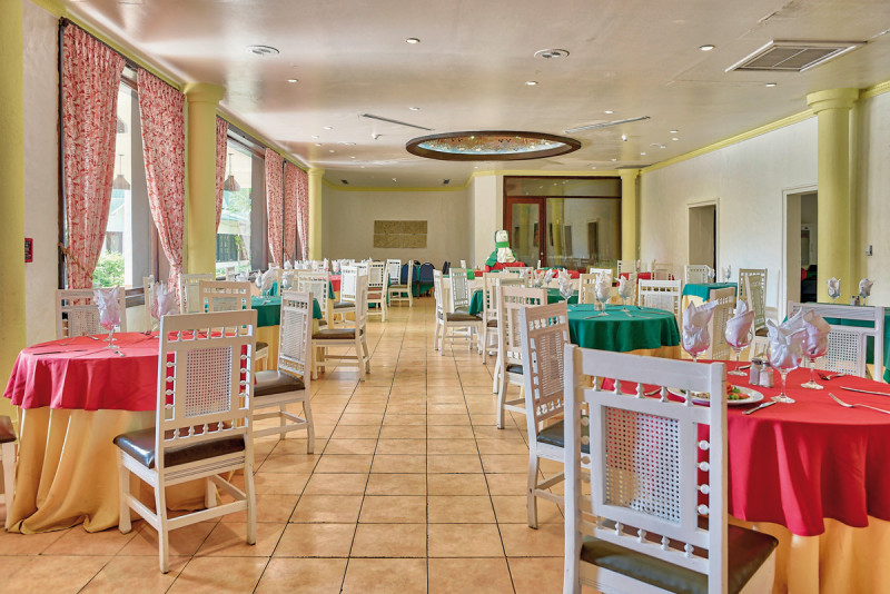 Coral Costa Caribe Beach Resort