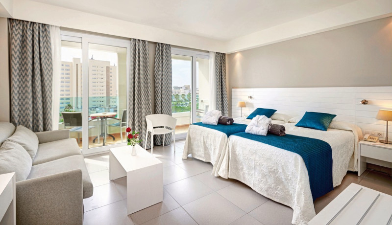 Wohnbeispiel Juniorsuite Poolblick