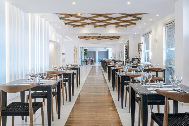 Dimitra Beach Hotel & Suites