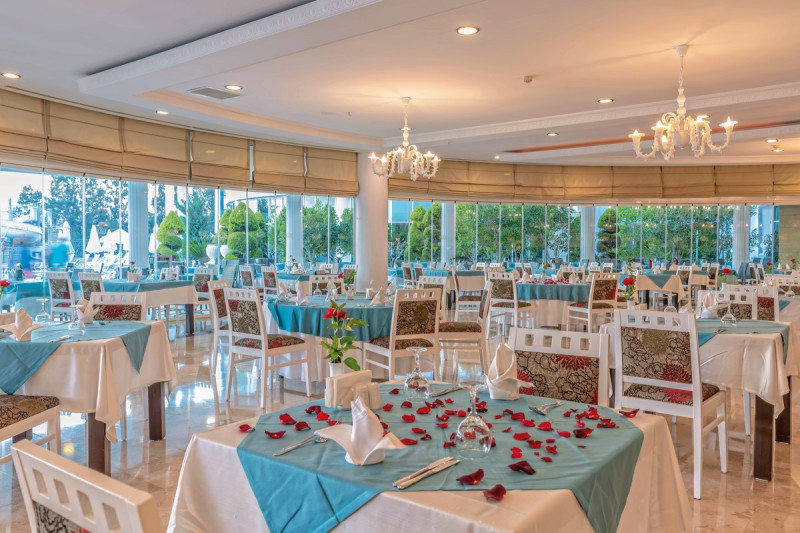 Roma Beach Resort & Spa