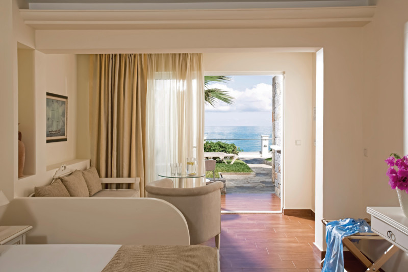Alexander Beach Hotel & Village Resort