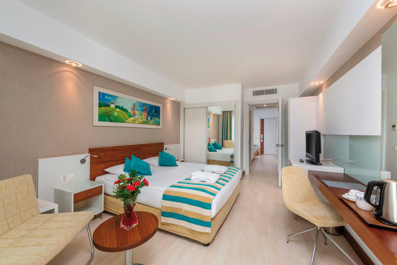 Wohnbeispiel Familienzimmer seitl. Meerblick