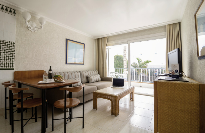 Plus Fariones Apartamentos