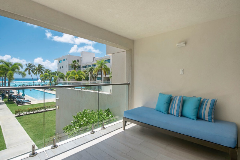 Wohnbeispiel One Bedroom Garden/Pool Suite