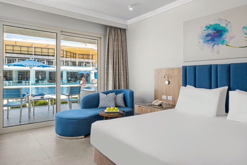 Wohnbeispiel Doppelzimmer Deluxe Poolblick