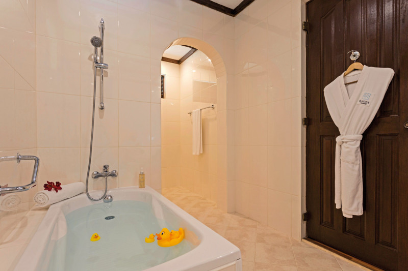 Beispiel Bad Deluxe Beachfront