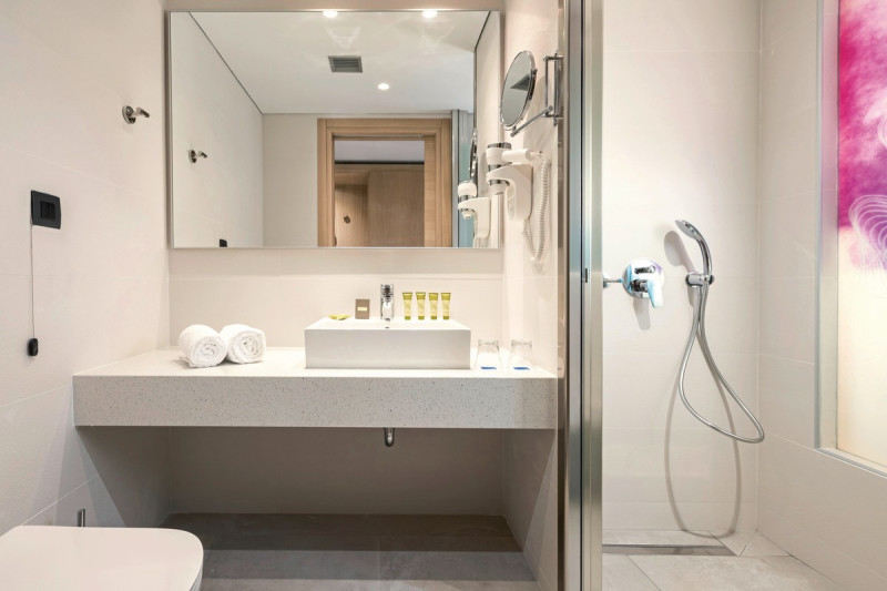 Wohnbeispiel Badezimmer aller Doppelzimmer
