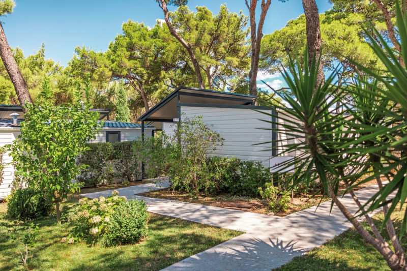 Waterman Beach Village Camp & Glamping