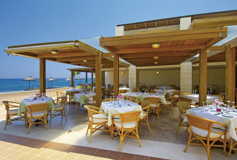 Giannoulis Grand Bay Beach Resort