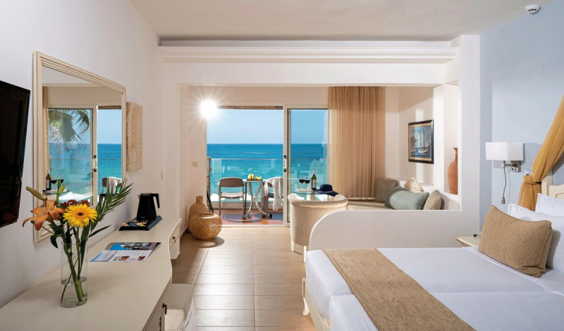 Alexander Beach Hotel & Village Resort