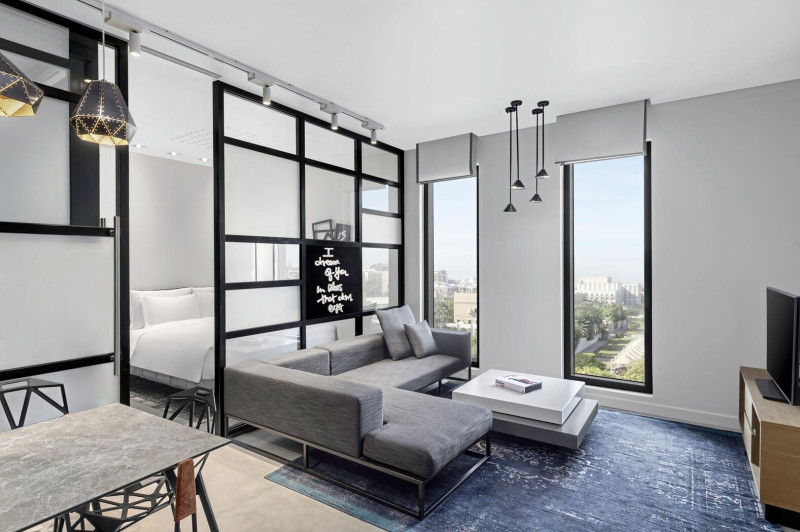 Wohnbeispiel King one Bed Bedroom Suite with Creek View