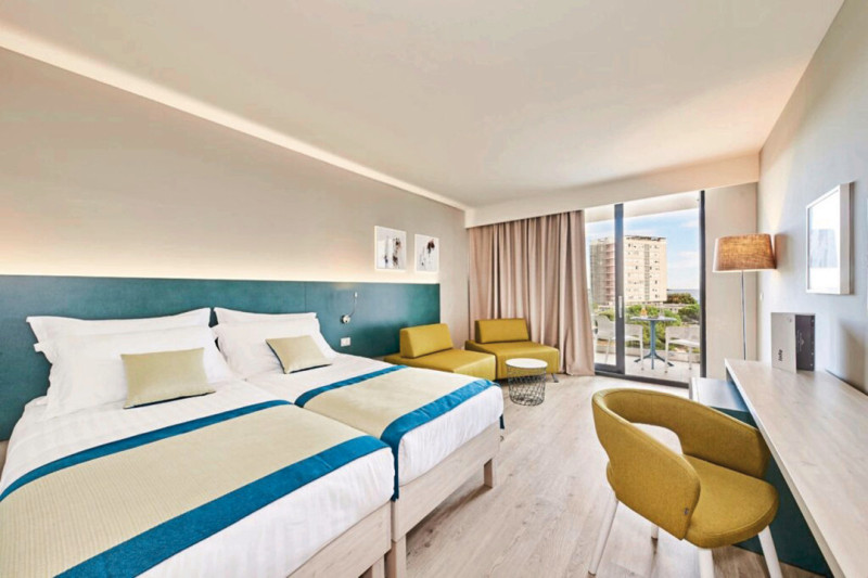 Wohnbeispiel Familienzimmer Gartenblick