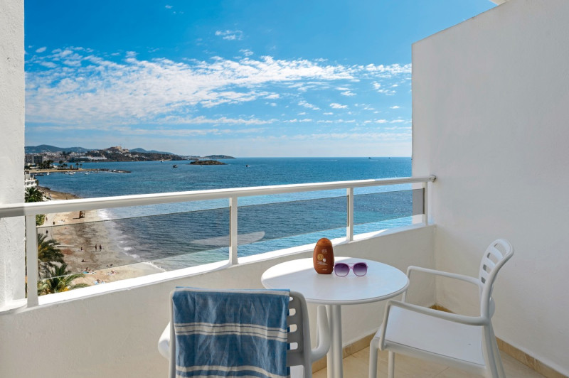 Beispiel Balkon Doppelzimmer seitl. Meerblick