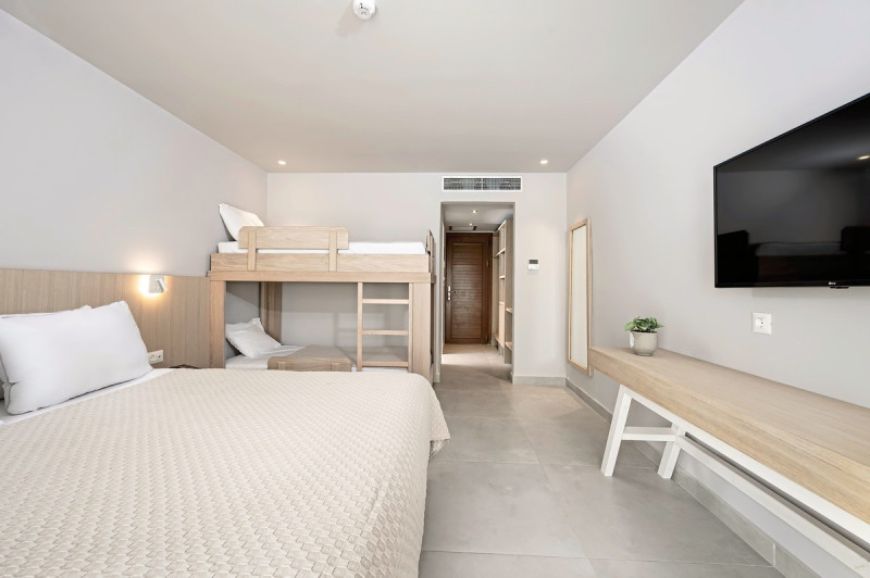 Wohnbeispiel Familienzimmer Etagenbett Gartenblick