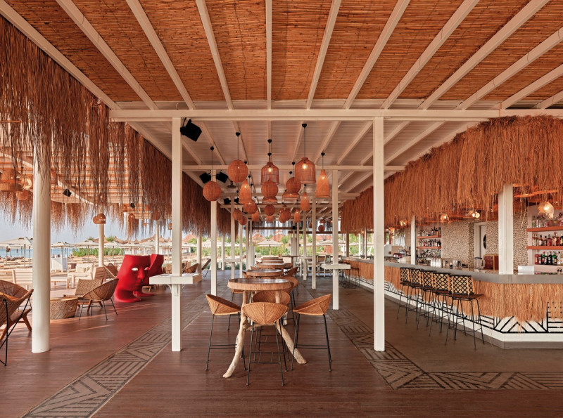 Lara Barut Collection