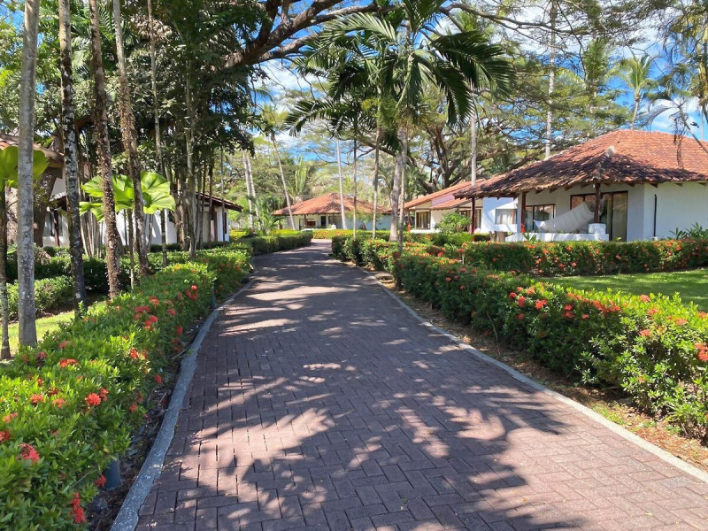 Villas Playa Sámara Beachfront Resort