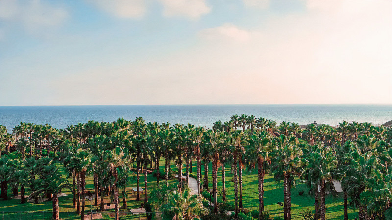 Royal Atlantis Beach