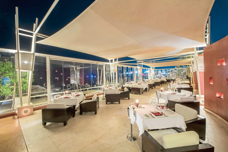 Reef Oasis Beach Resort