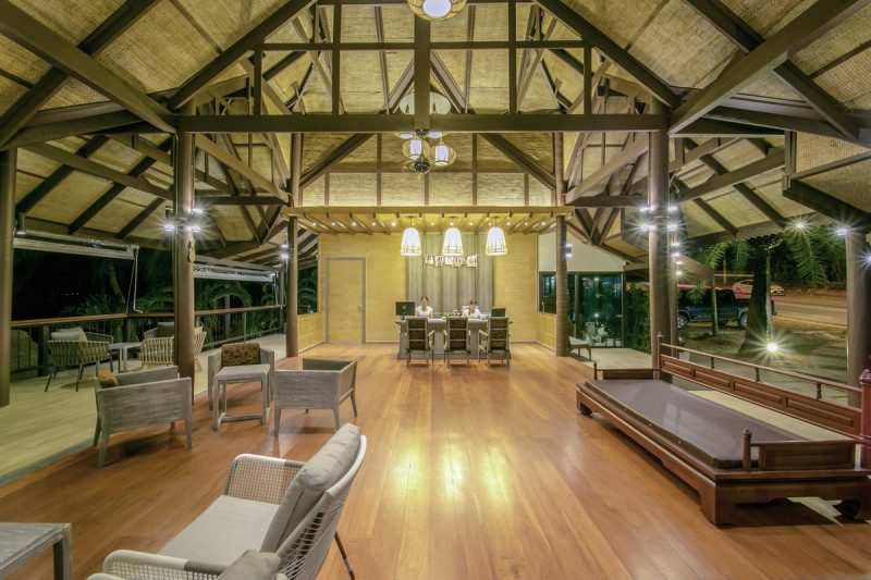 Coral Cliff Beach Resort