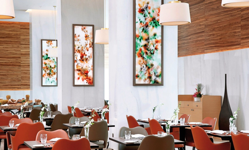 Grand Cosmopolitan Hotel