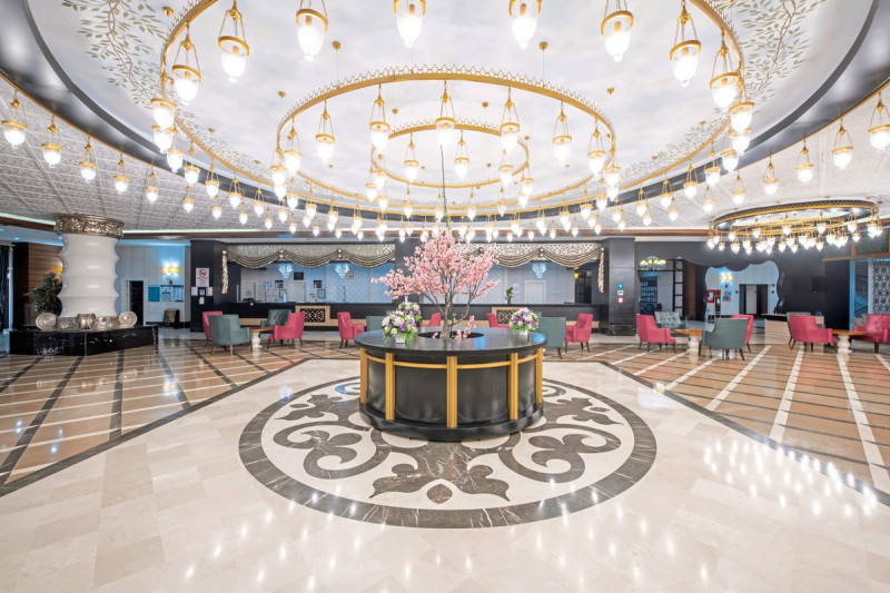 LRS Lake & River Side Hotel & Spa