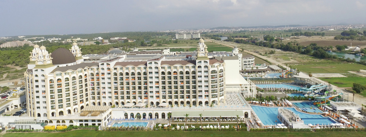 J'adore Deluxe Hotel & Spa